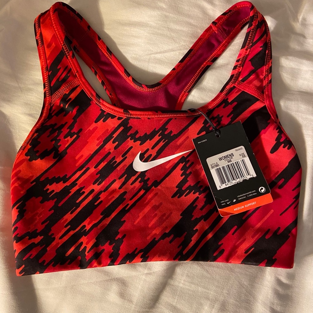 Nike Pro women’s sports bra new with tags size XS